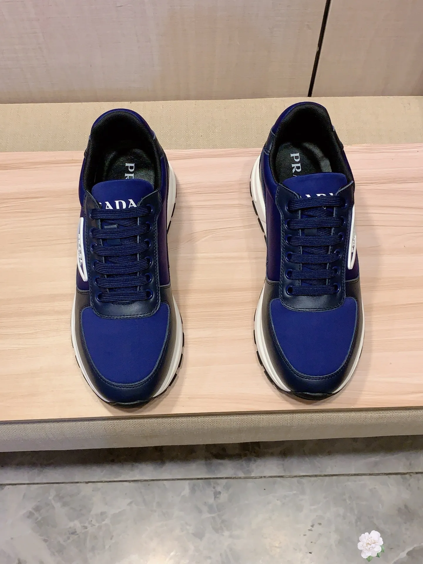 Men's Men's Shoes💰420💰💰🎩🎩[Lightning][Lightning] "PRADA*" The latest and most popular casual shoes, top brand [seduce] luxury~purchase, top~quality. [Strong] The upper is made of imported breathable cowhide with material ➕ breathable sheepskin feet (•) and fine workmanship. The original stylish and stylish soft rubber wear-resistant and non-slip outsole is light and comfortable on the feet. The real thing looks better when photographed. 085: code: 38-44, 3️⃣ colors selected